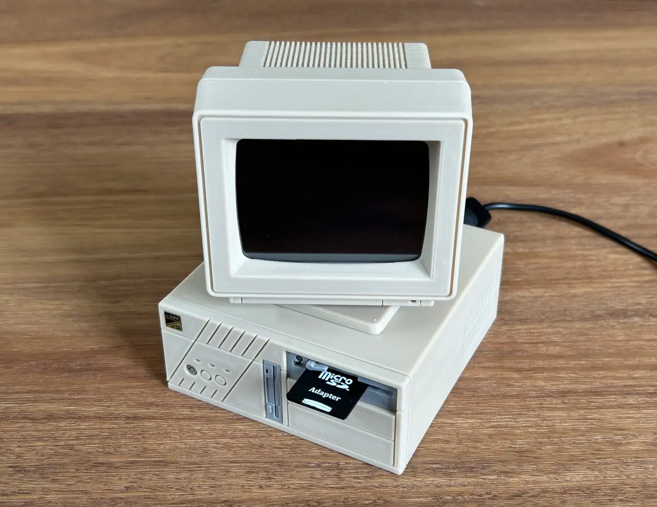 Retro Desktop PC Raspberry Pi case V2 — modelo 3D