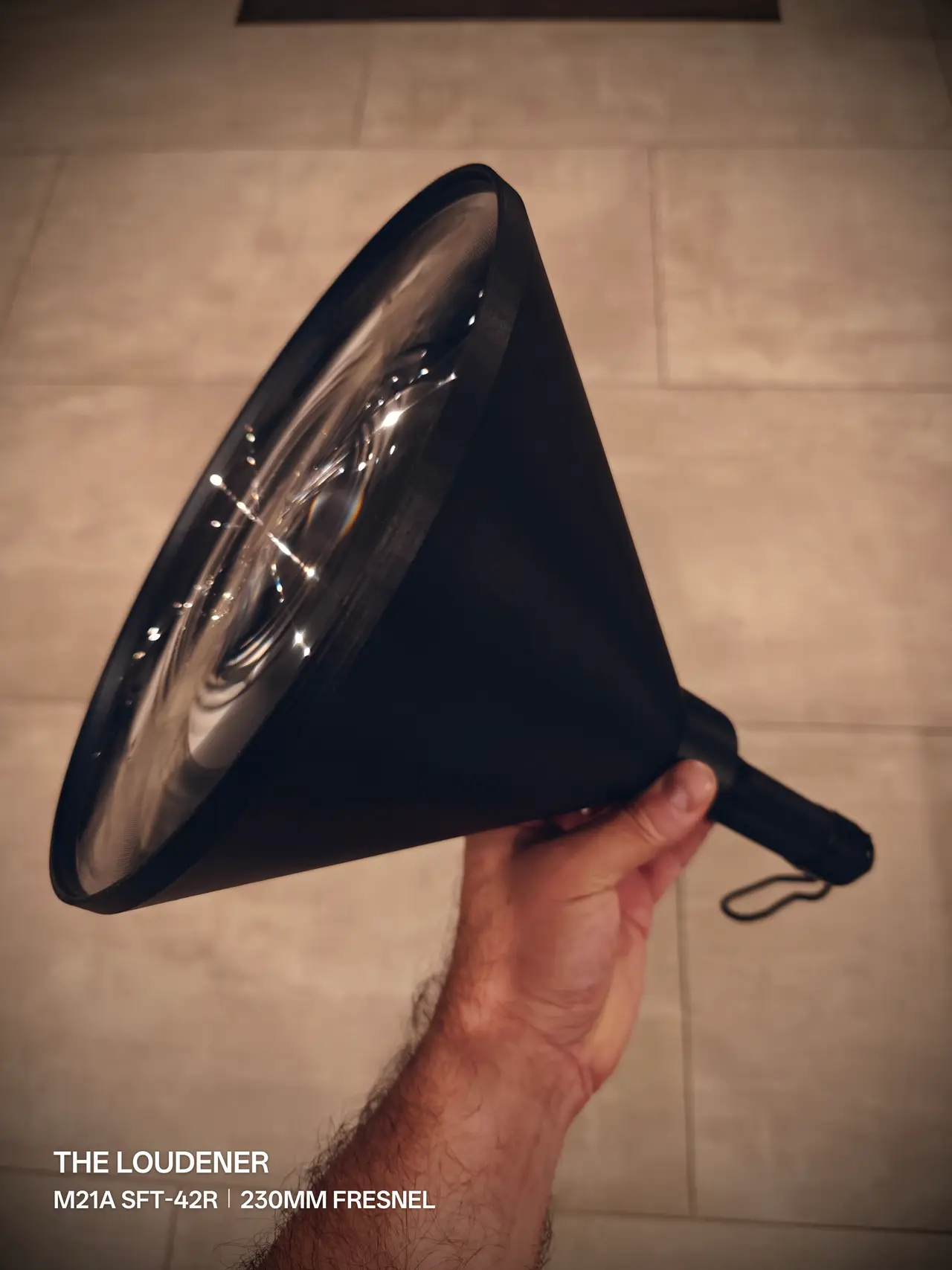The LOUDENER r/flashlight (>4000m range) — modelo 3D