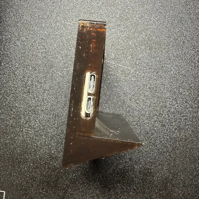 Cheap Yellow Display (CYD) Stand — modelo 3D