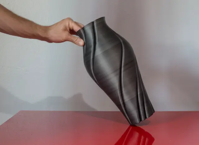 Spin Vase — modelo 3D