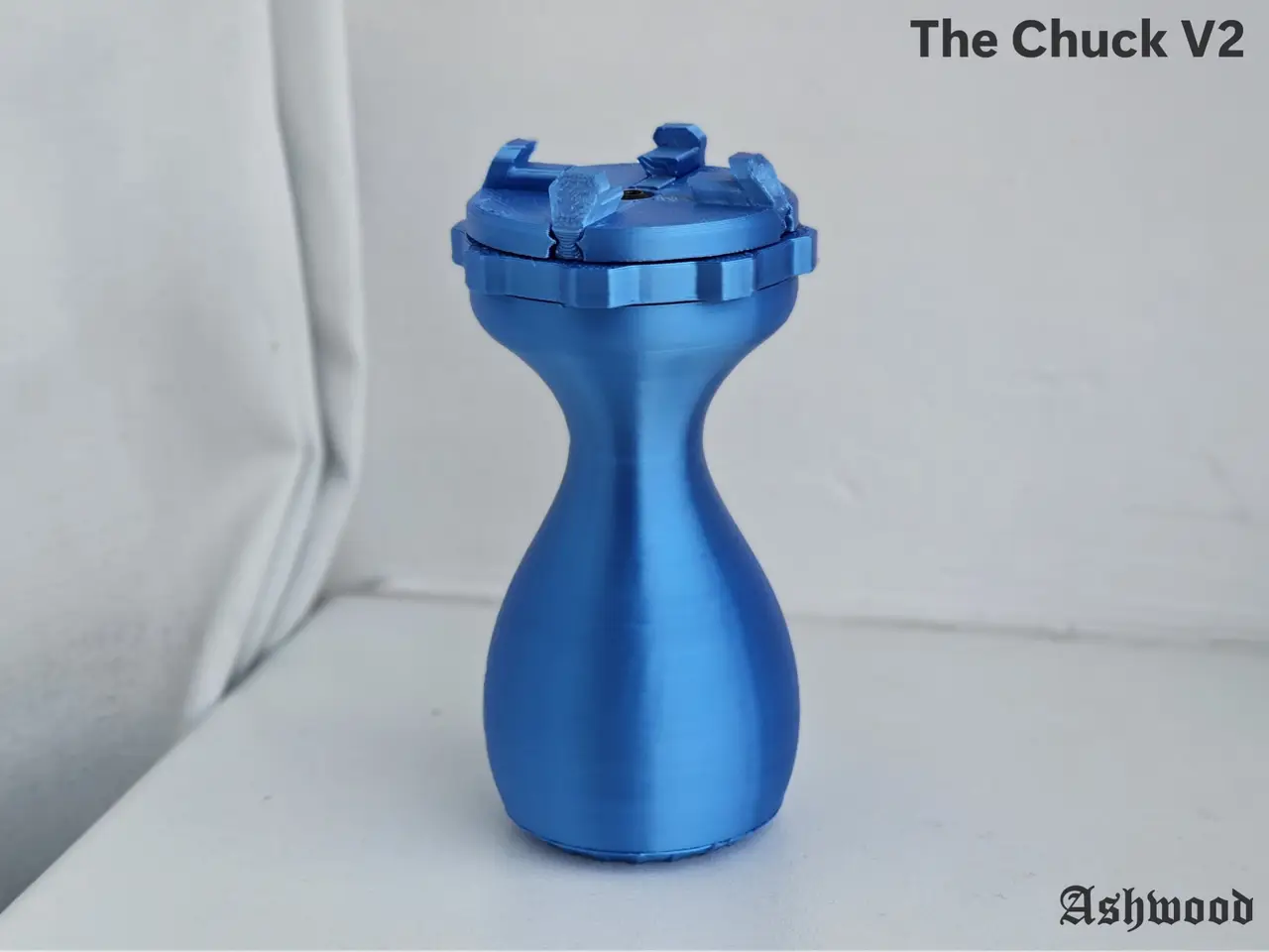 Miniature painting handle: "The Chuck V2" — modelo 3D