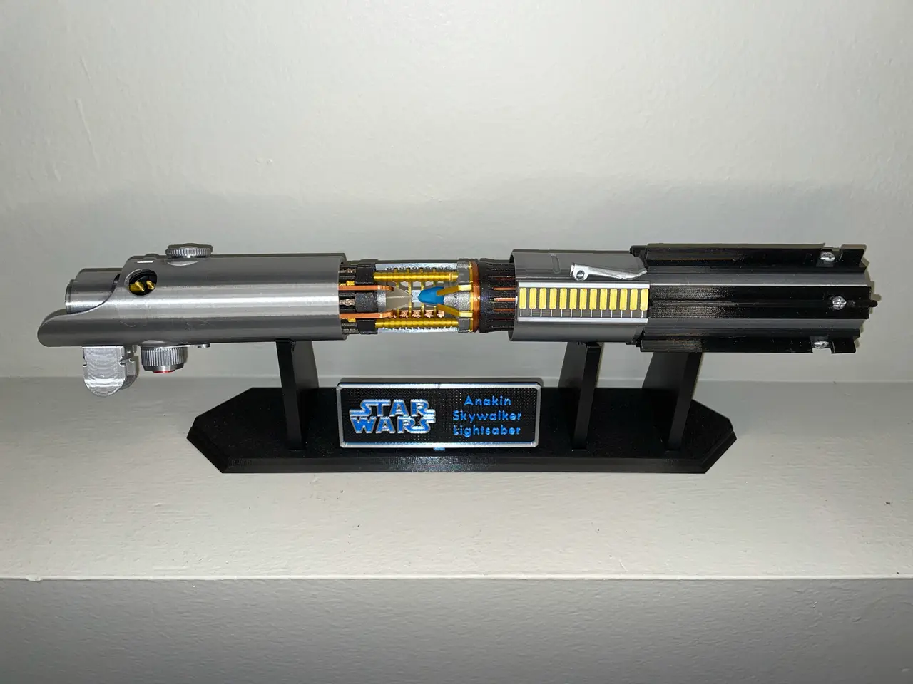 Anakin Skywalker Lightsaber Crystal Reveal - Star Wars — modelo 3D