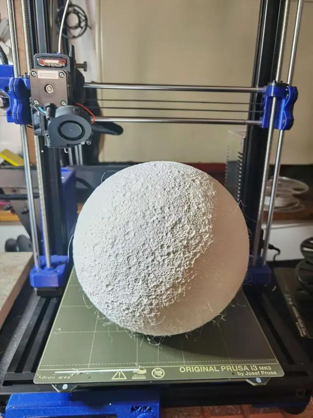 Designer Lithophane Moon Lamp STL FIXED — modelo 3D