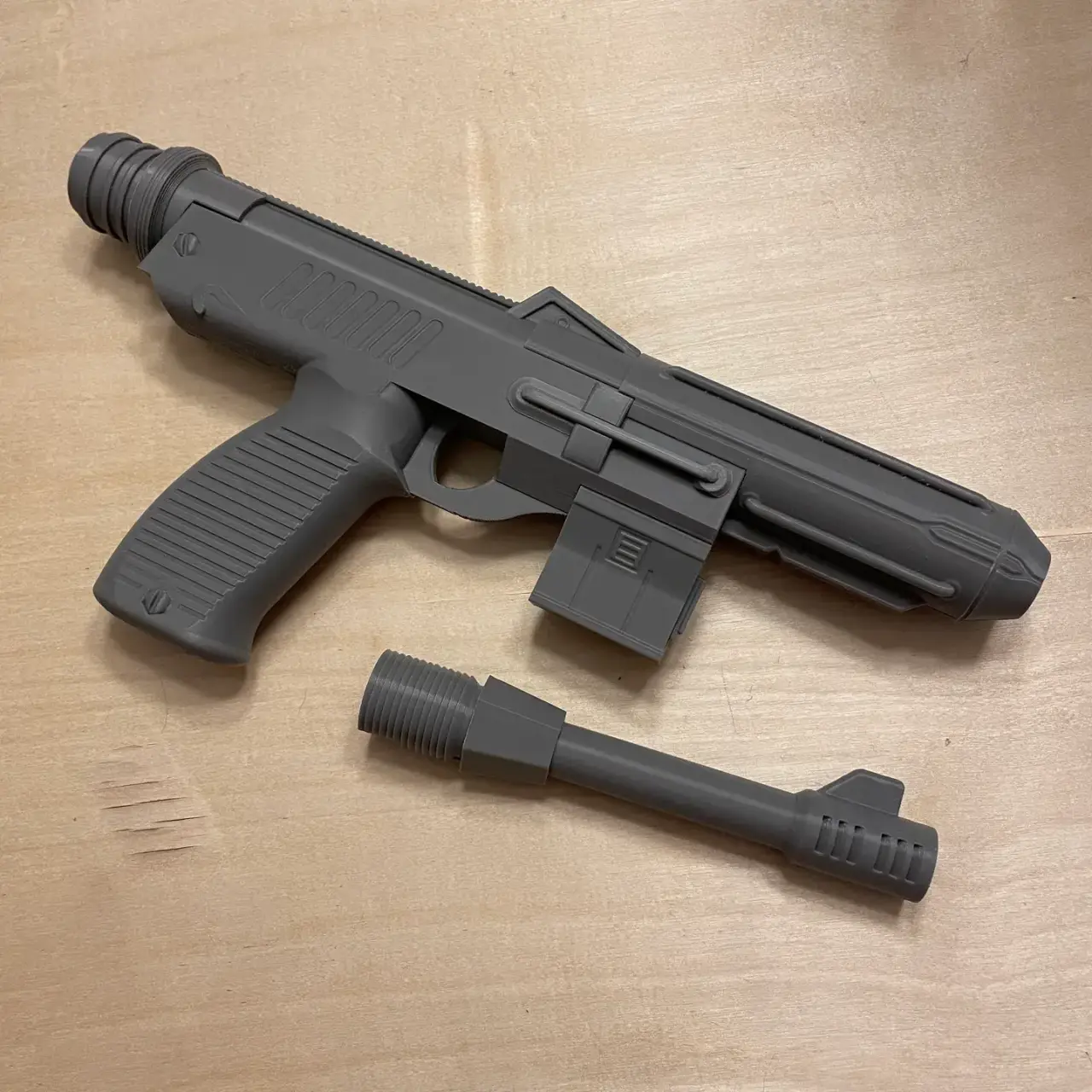 B1-NA Blaster - Star Wars Andor — modelo 3D