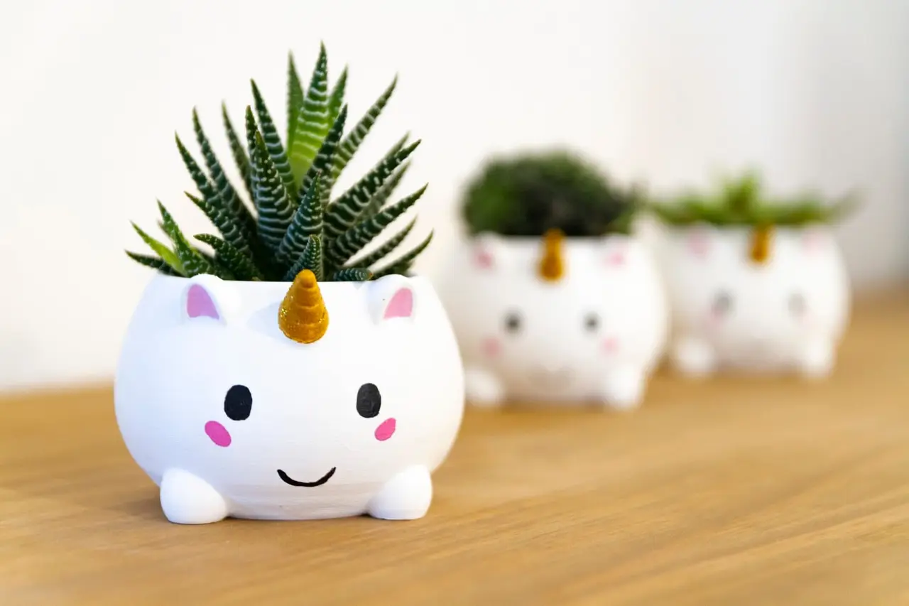 Unicorn flower pot — modelo 3D
