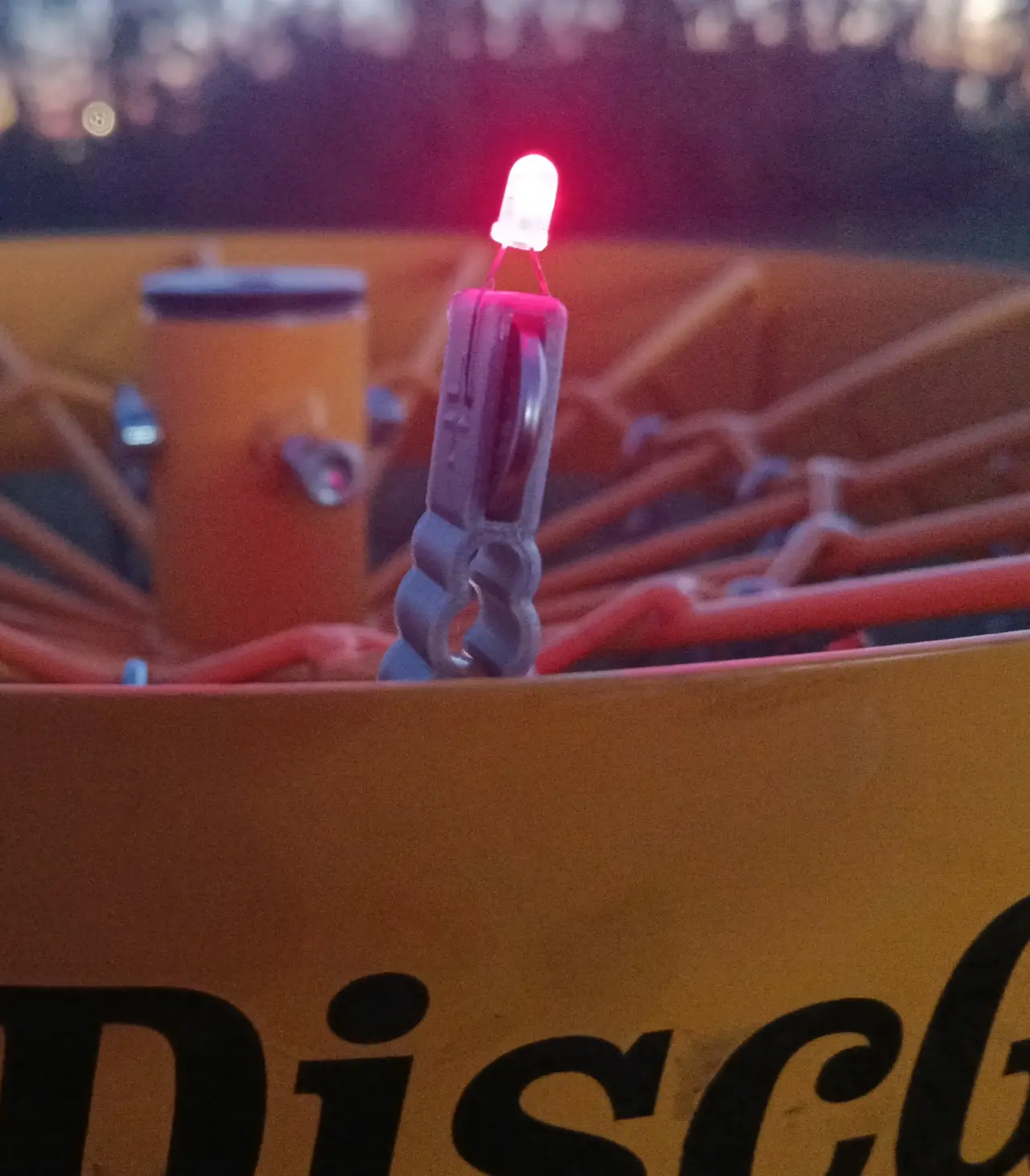 Cheap and Cheerful Glow Disc Golf Basket Beacon — modelo 3D