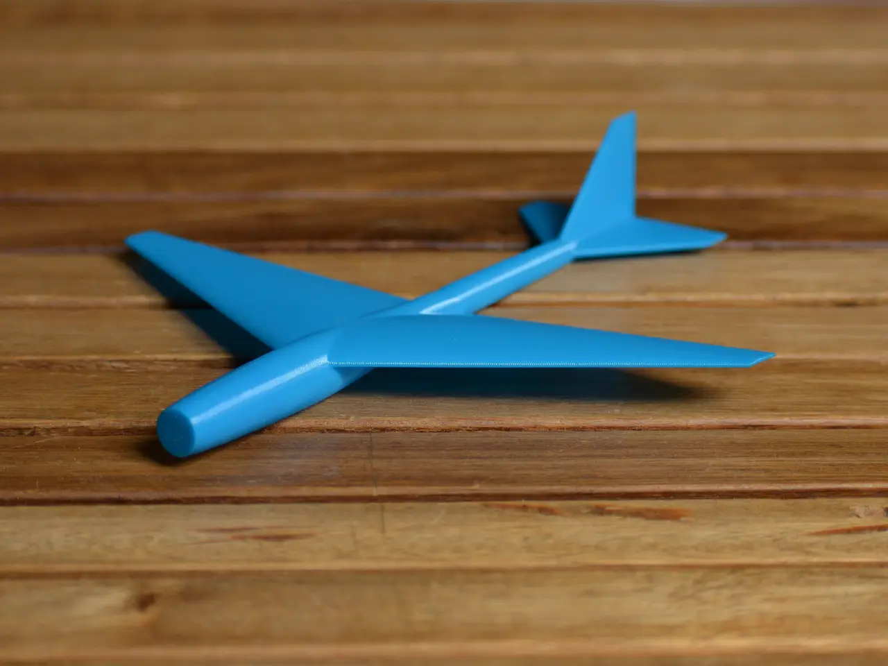 Vase mode glider (customizable) with rubber band hand launcher and tripod mounted catapult — modelo 3D