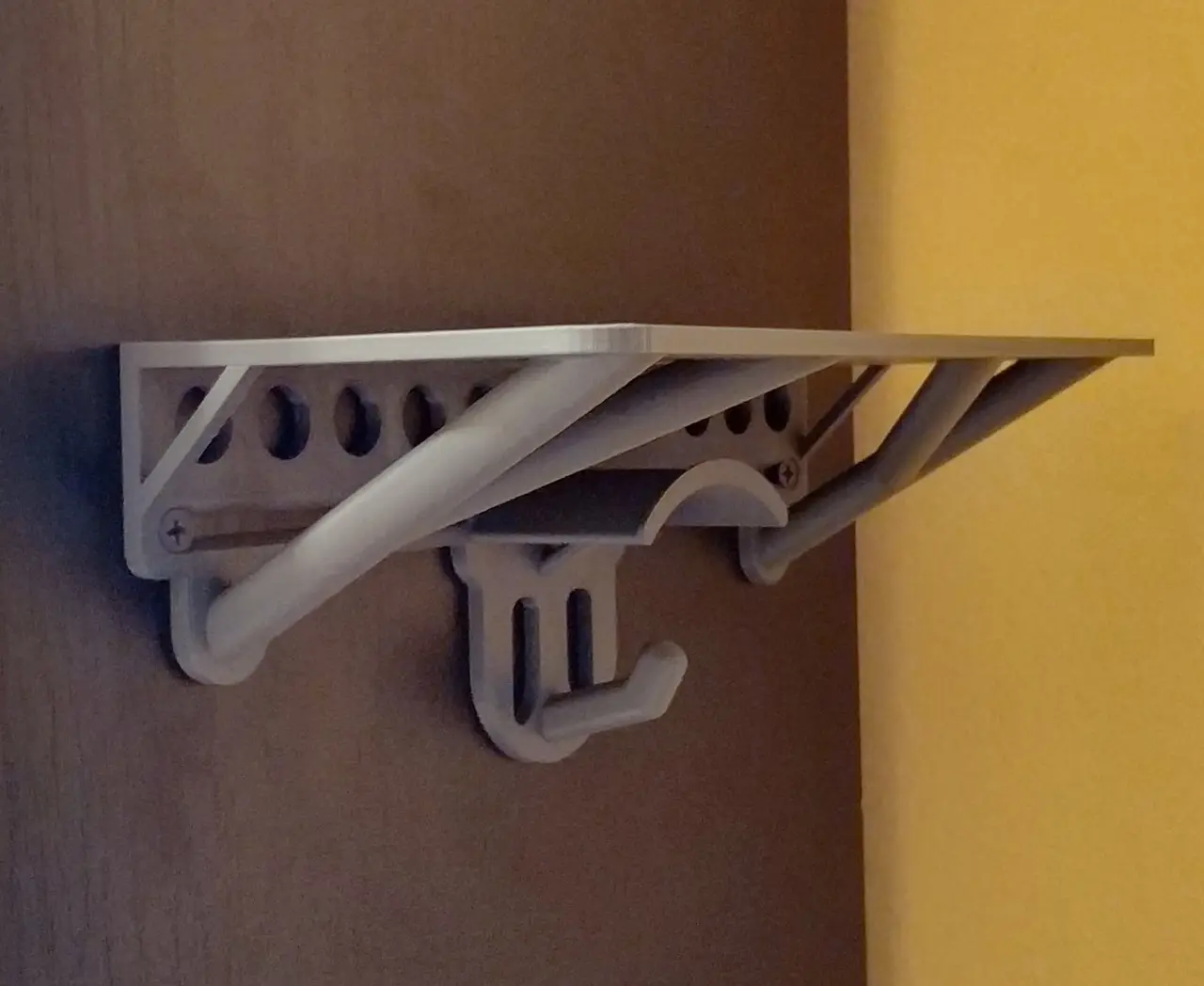 Headphone Stand With Shelf — modelo 3D