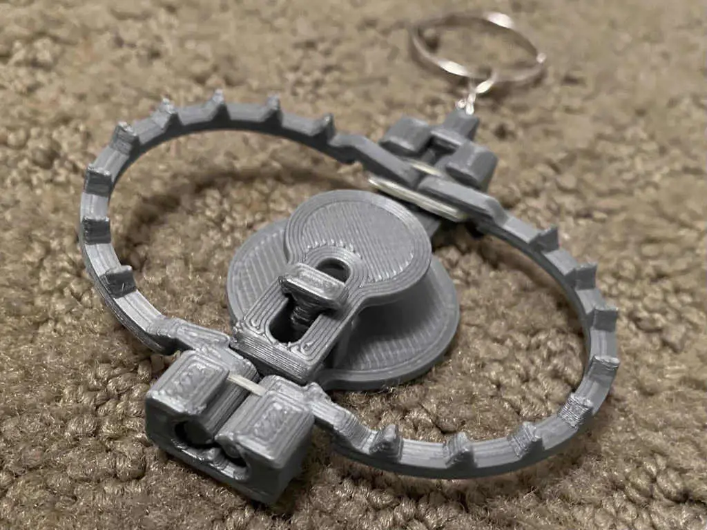 Mini bear trap keychain remix — modelo 3D