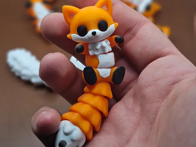 Moxxie – Flexi Fox Keychain & Fridge Magnet — modelo 3D