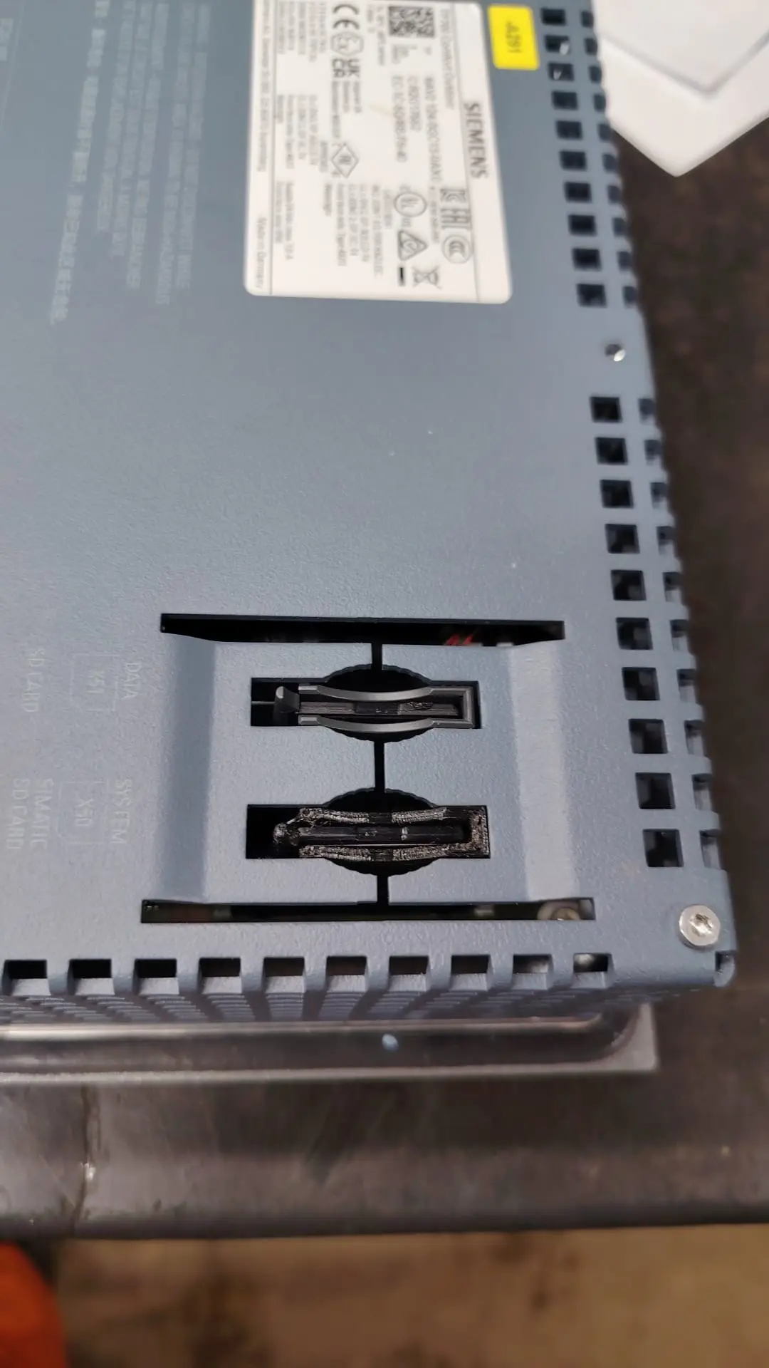 Siemens HMI Memory card holder replica — modelo 3D