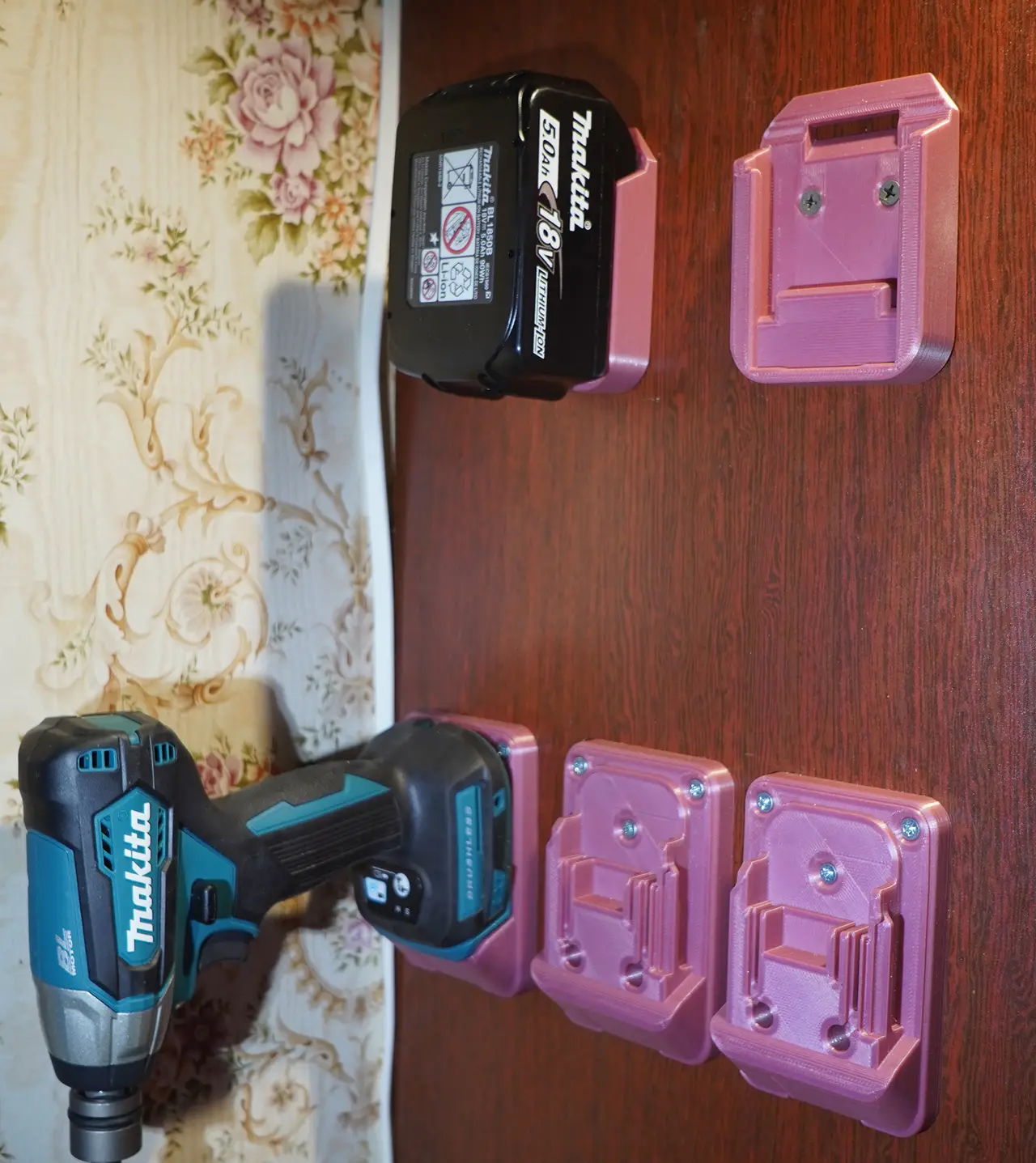 Makita Wall Mounts / Holders for Battery and Tools (18V/14.4V LXT) — modelo 3D