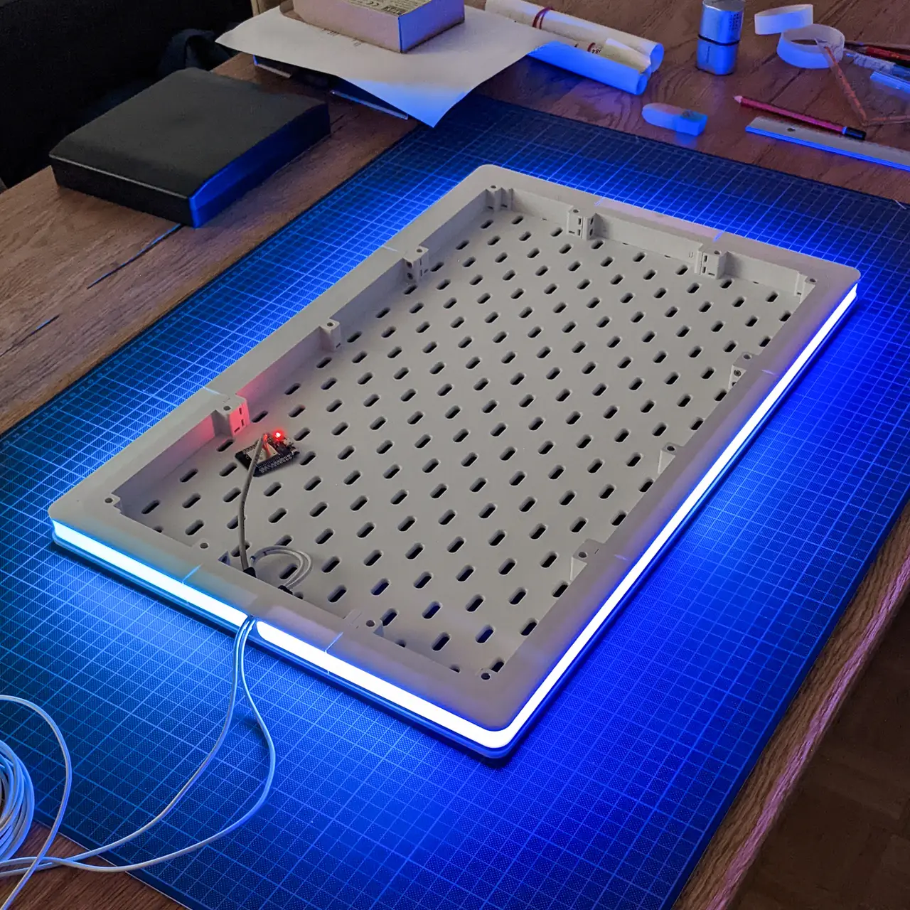 LED-Frame for IKEA SKADIS pegboards — modelo 3D