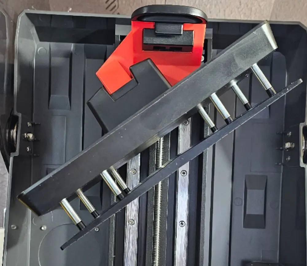 Elegoo Saturn 4 Ultra drip bracket — modelo 3D
