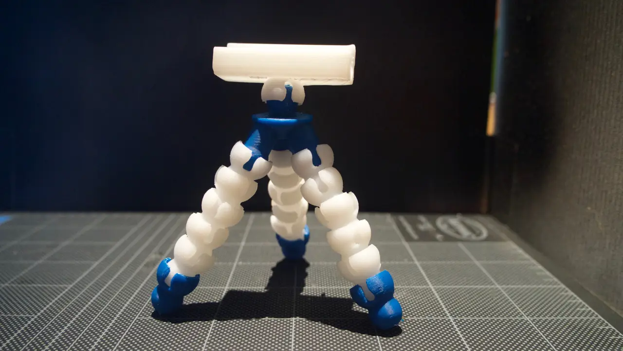 Tiny Tripod — modelo 3D