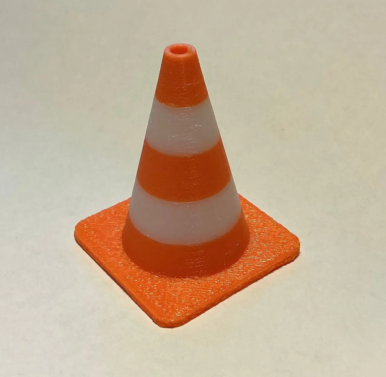 Multicolor Pylon — modelo 3D