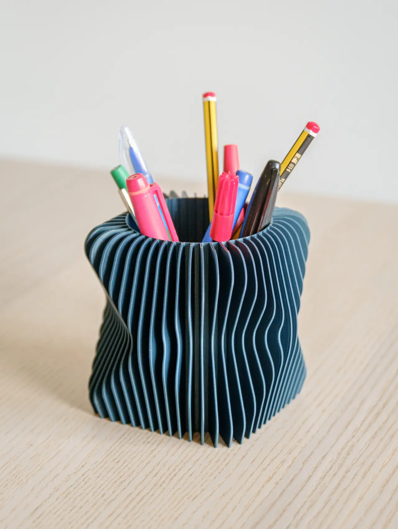 Wavy Pencil Holder - Vase mode — modelo 3D