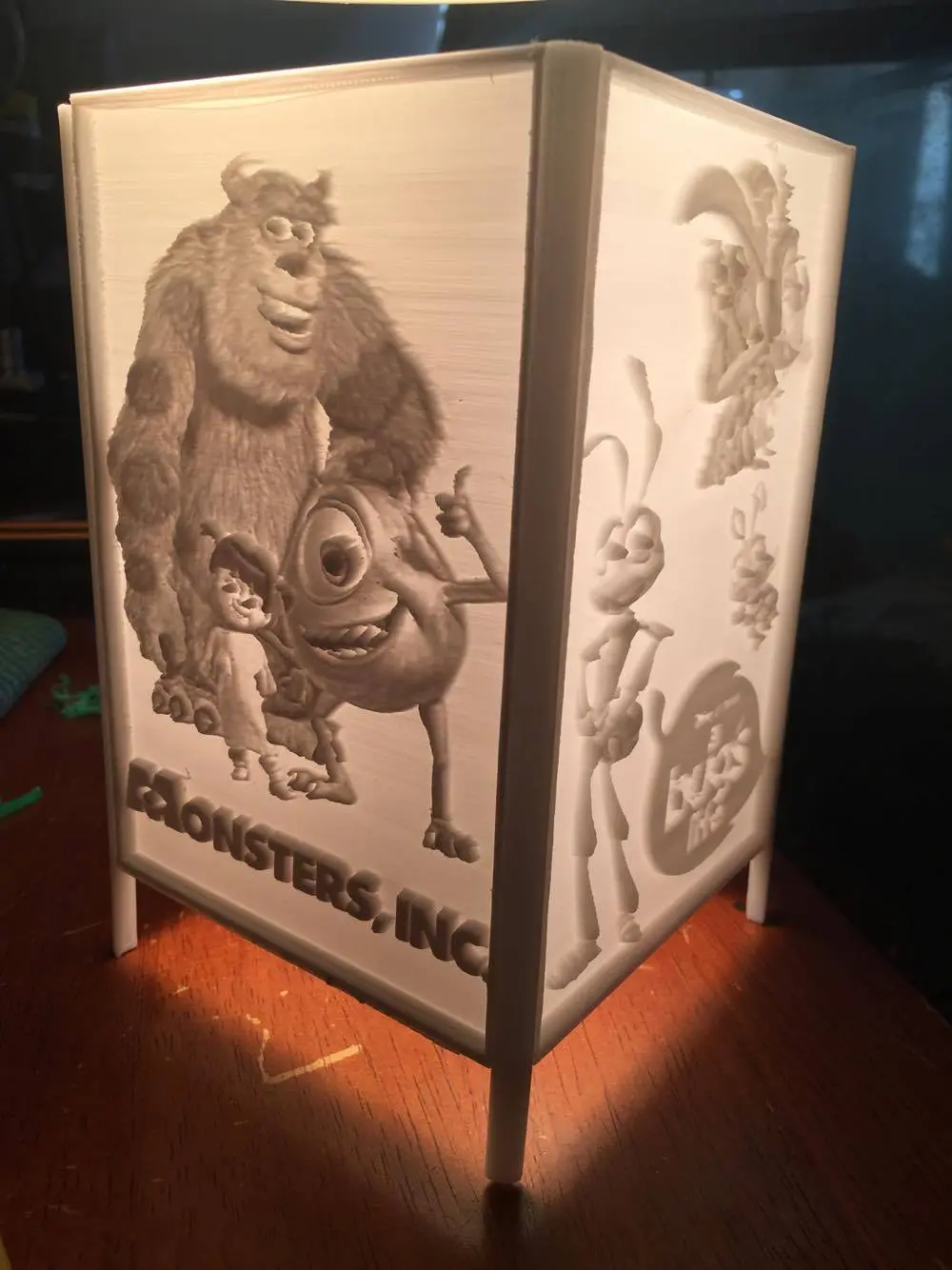 Disney Pixar Lamp Shade — modelo 3D