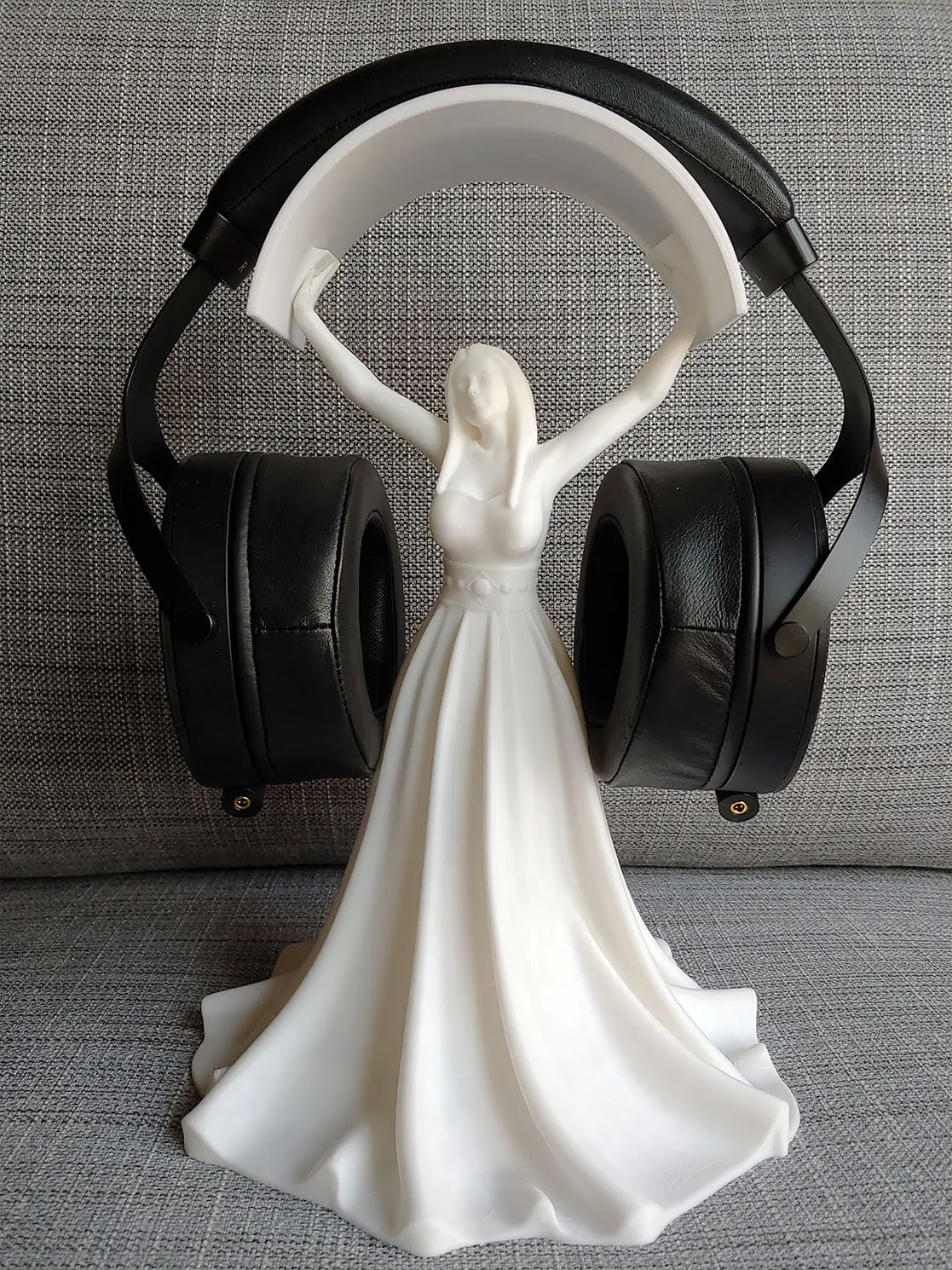 Female Statue Headphone Stand, Renaissance Style — modelo 3D