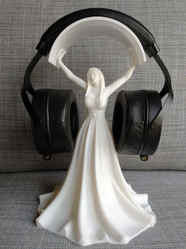 Female Statue Headphone Stand, Renaissance Style — modelo 3D