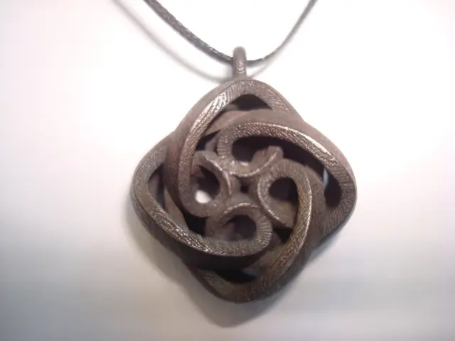 Interlocking Celtic Necklace Pendant — modelo 3D