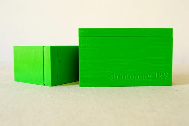 12V Battery Case for 18650 — modelo 3D