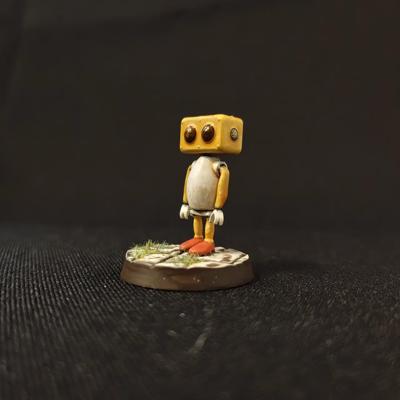 Robot construct - xtermi9 (cute infant robot) — modelo 3D