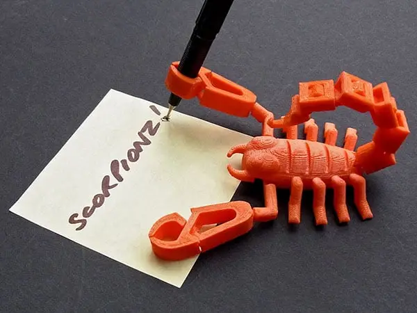 Scorpionz... with Rotating Tail and Pincers that Nip! — modelo 3D