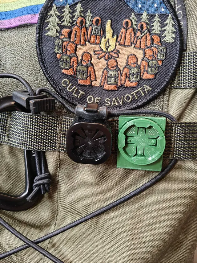 R2B Bike Light clip for Molle system — modelo 3D