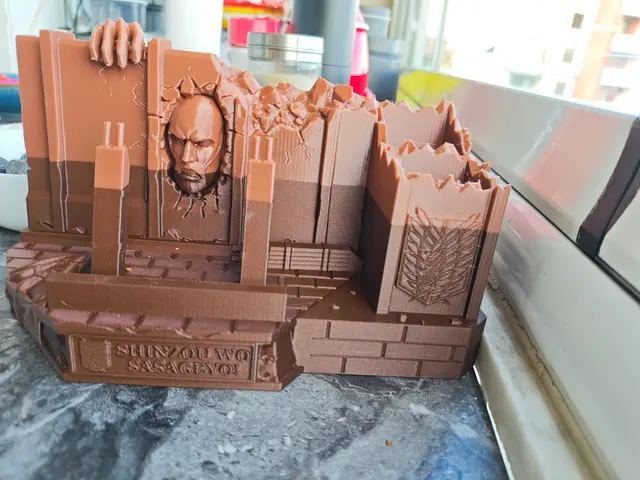 Attack on Titan Wall – Pen Holder & Phone Stand — modelo 3D