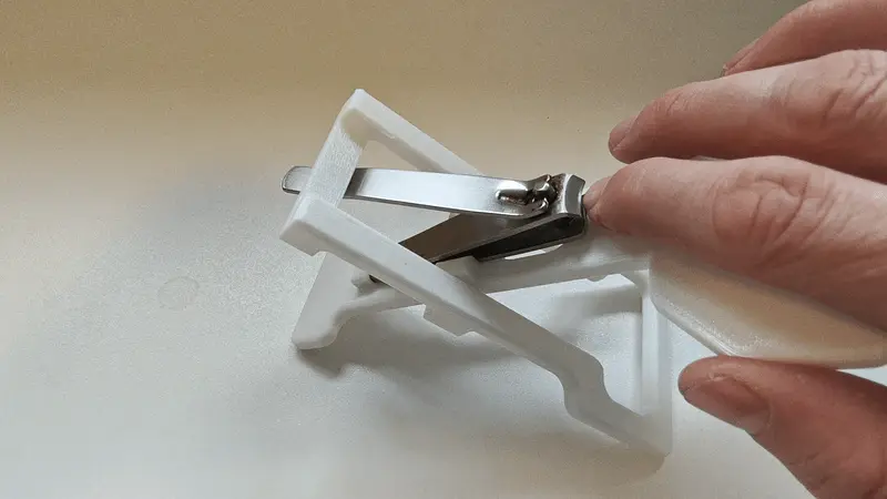 One-handed nail clipper — modelo 3D