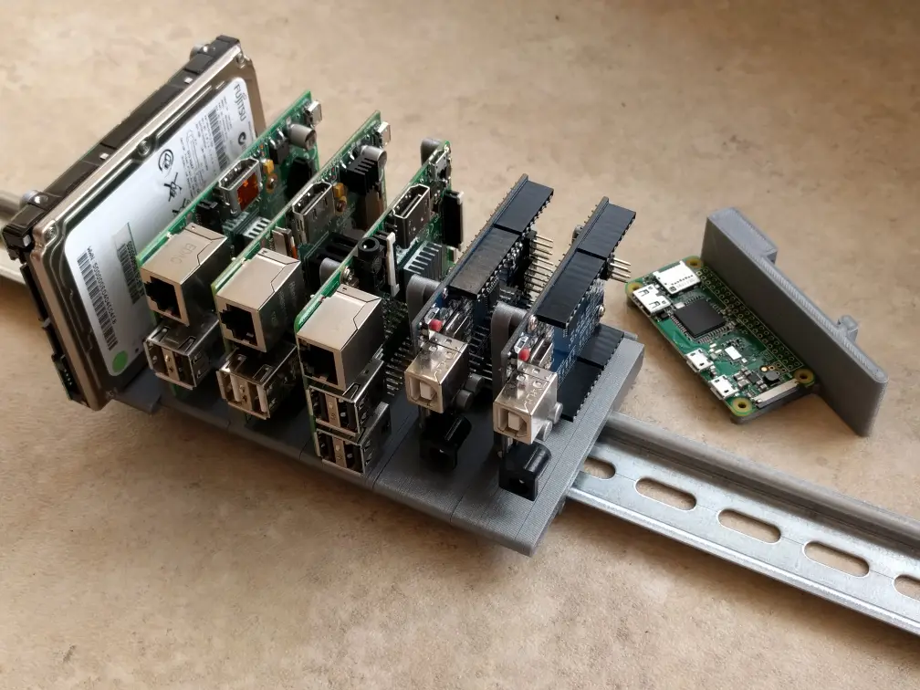 DIN Mounts: Pi, Arduino and disks — modelo 3D