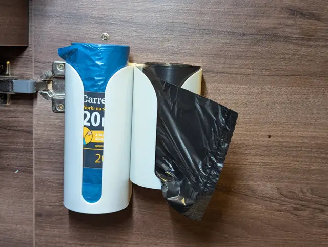 Trash bag roll holder — modelo 3D