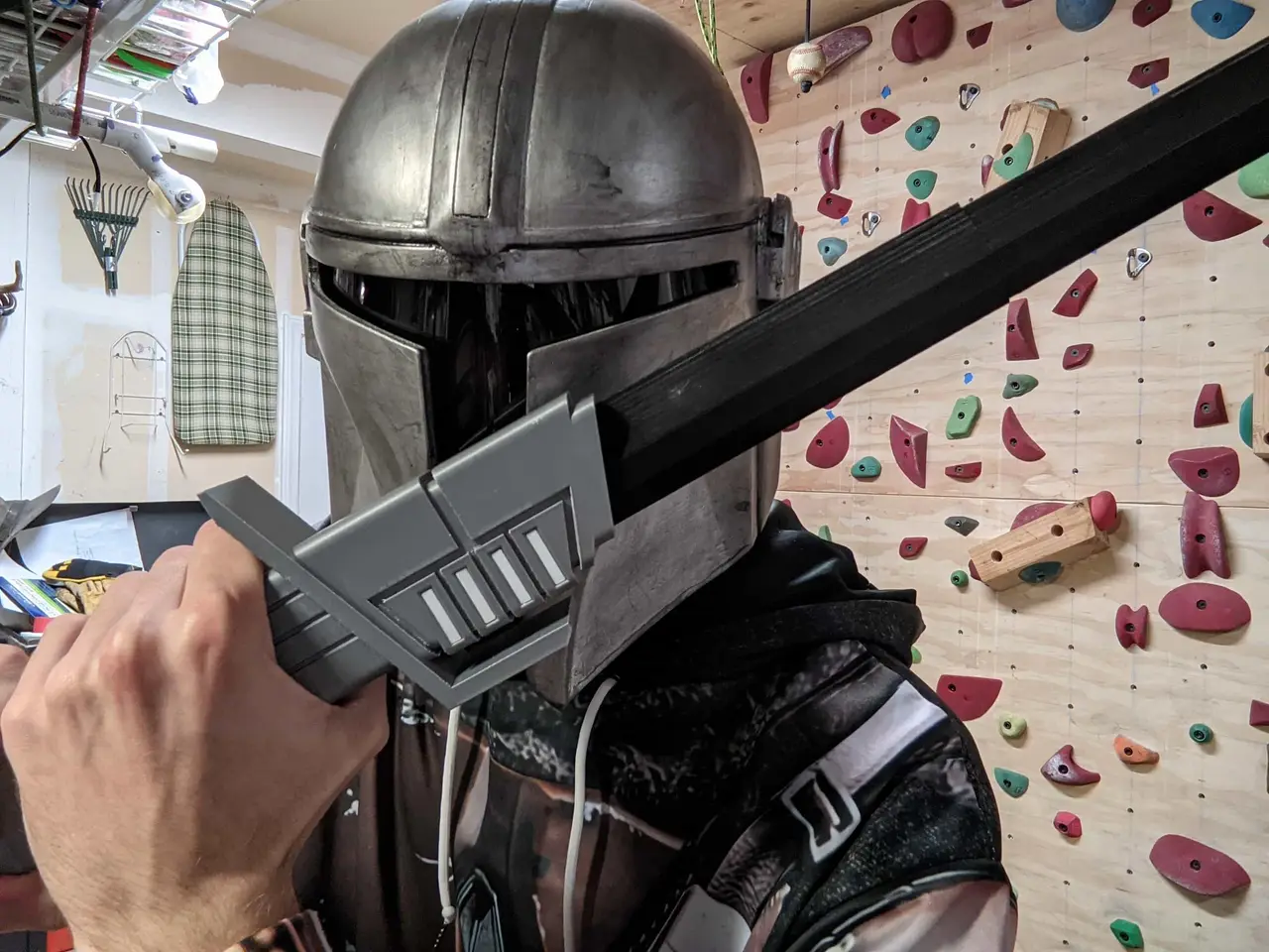 The DARKSABER (a collapsing sword prop!) — modelo 3D