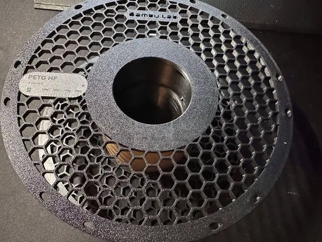 *V4* Bambu Spool - HoneyComb Edition — modelo 3D