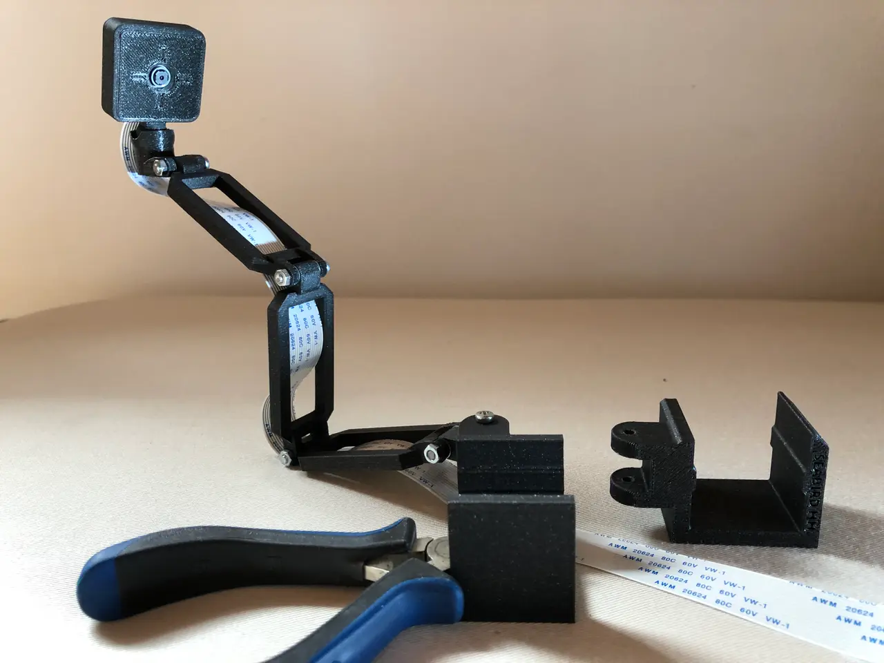 Prusa Mini Raspberry Pi Camera Mount - by Clip-Fastening — modelo 3D