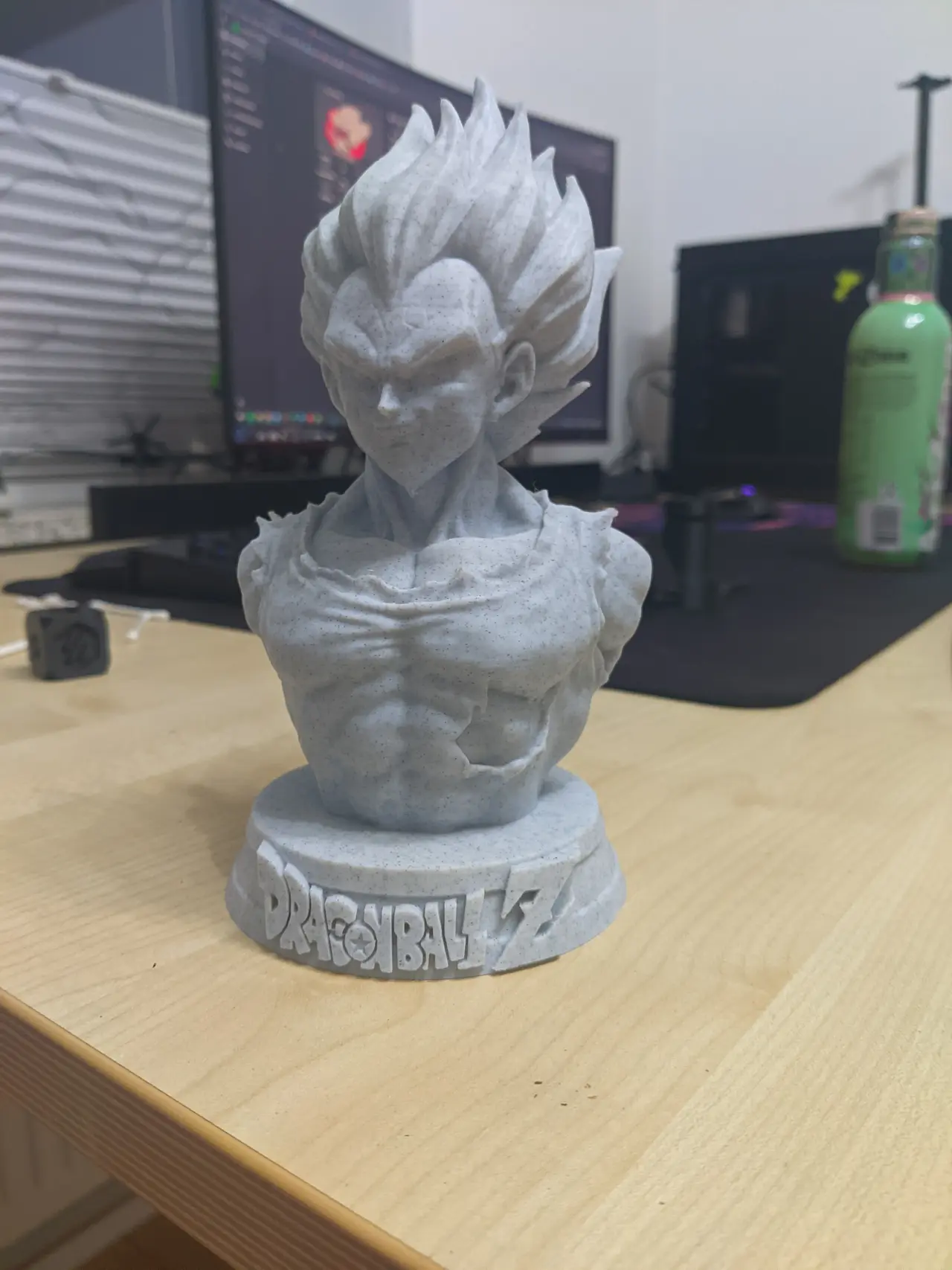 Vegeta Bust with Base — modelo 3D
