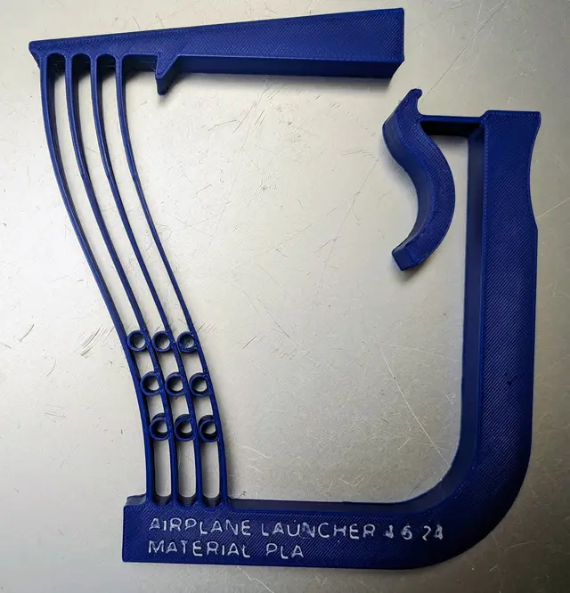 One-piece Paper Airplane Launcher — modelo 3D