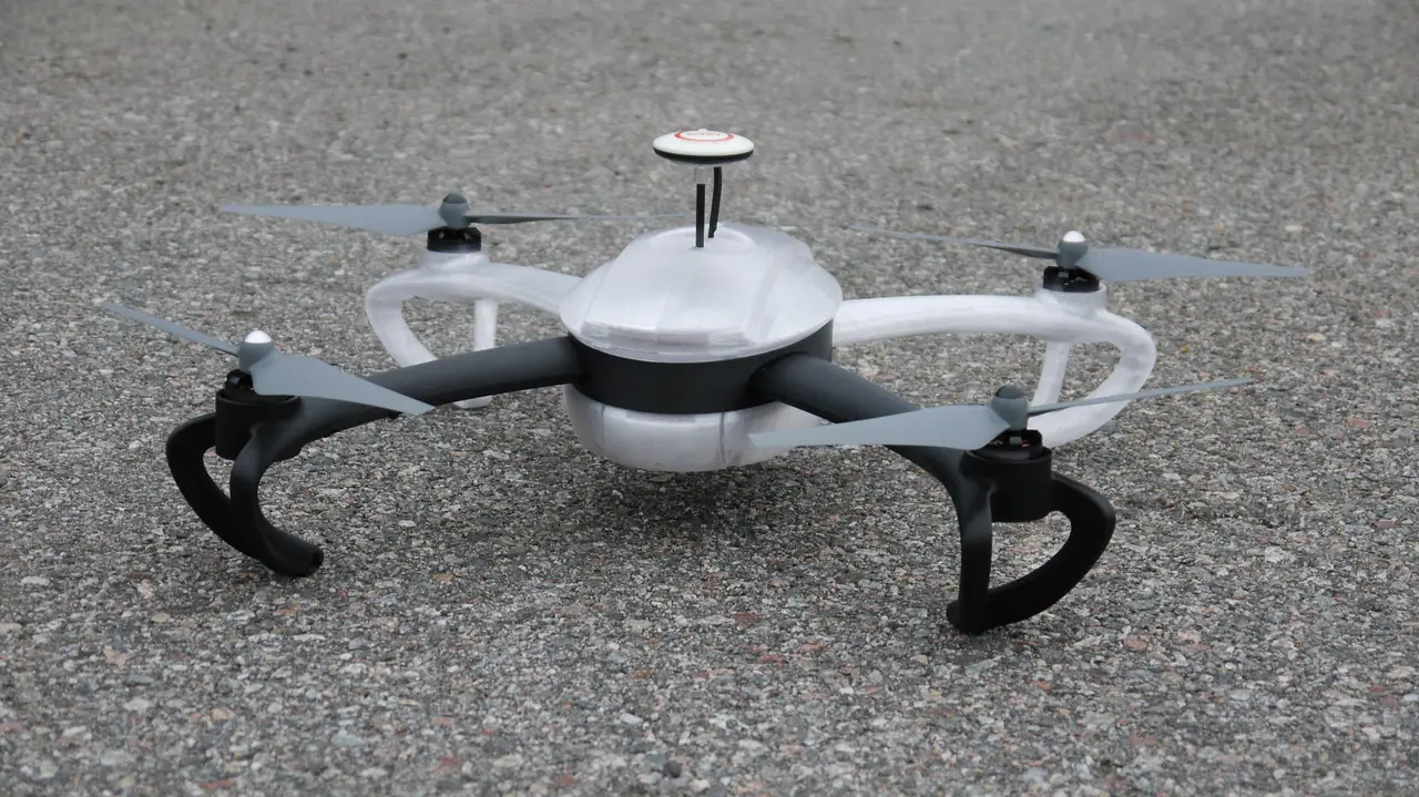 OpenRC Quadcopter (Beta) — modelo 3D