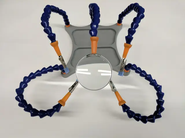 Helping Hands - Soldering Station — modelo 3D