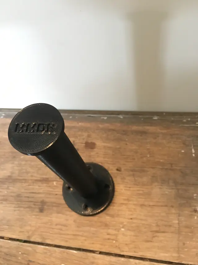 Extremely simple wall mounted filament holder V2 — modelo 3D