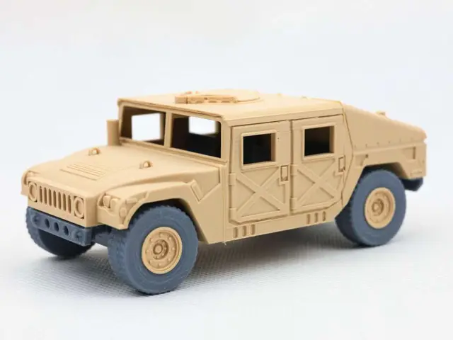 Humvee military truck- fully 3d printed model — modelo 3D