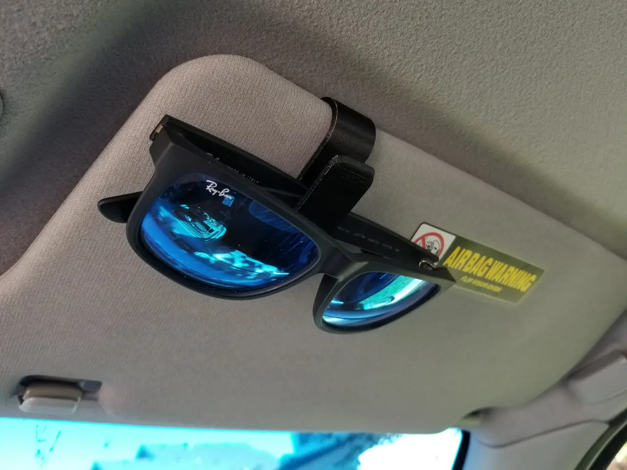Sunglasses Car Sun Visor Clip — modelo 3D
