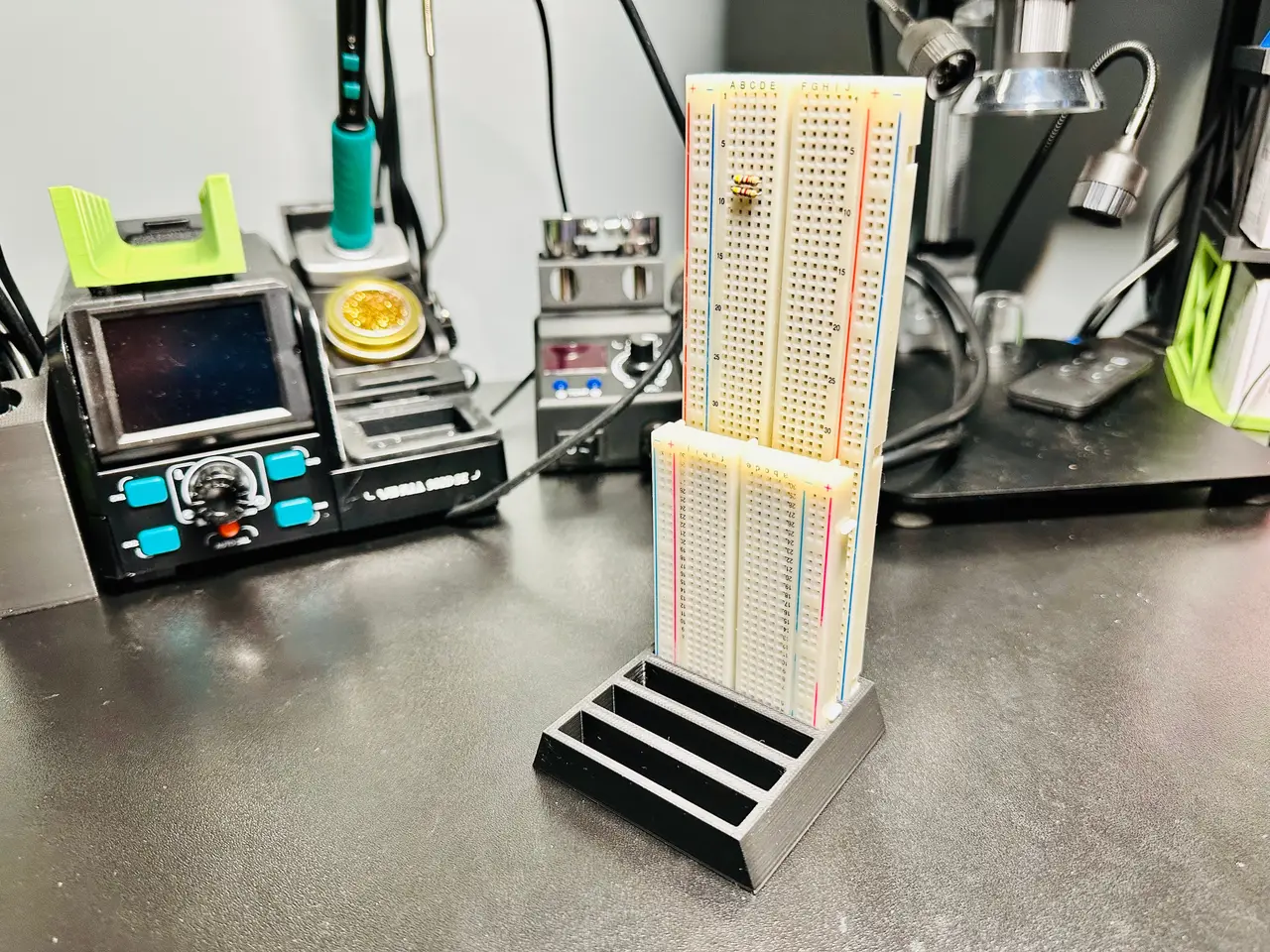 Breadboard Holder - Vertical — modelo 3D