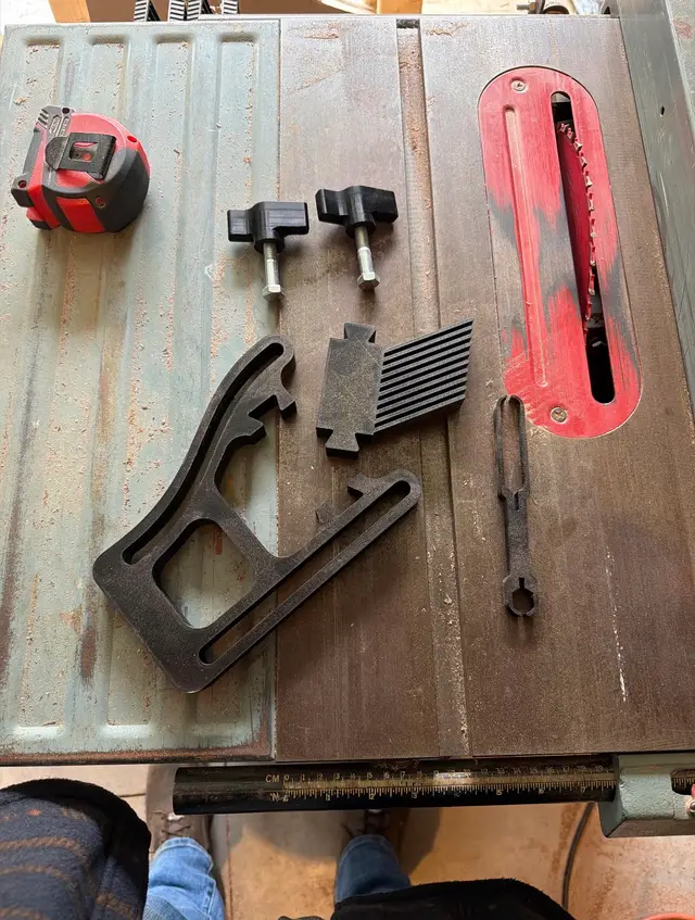 Modular Featherboard — modelo 3D