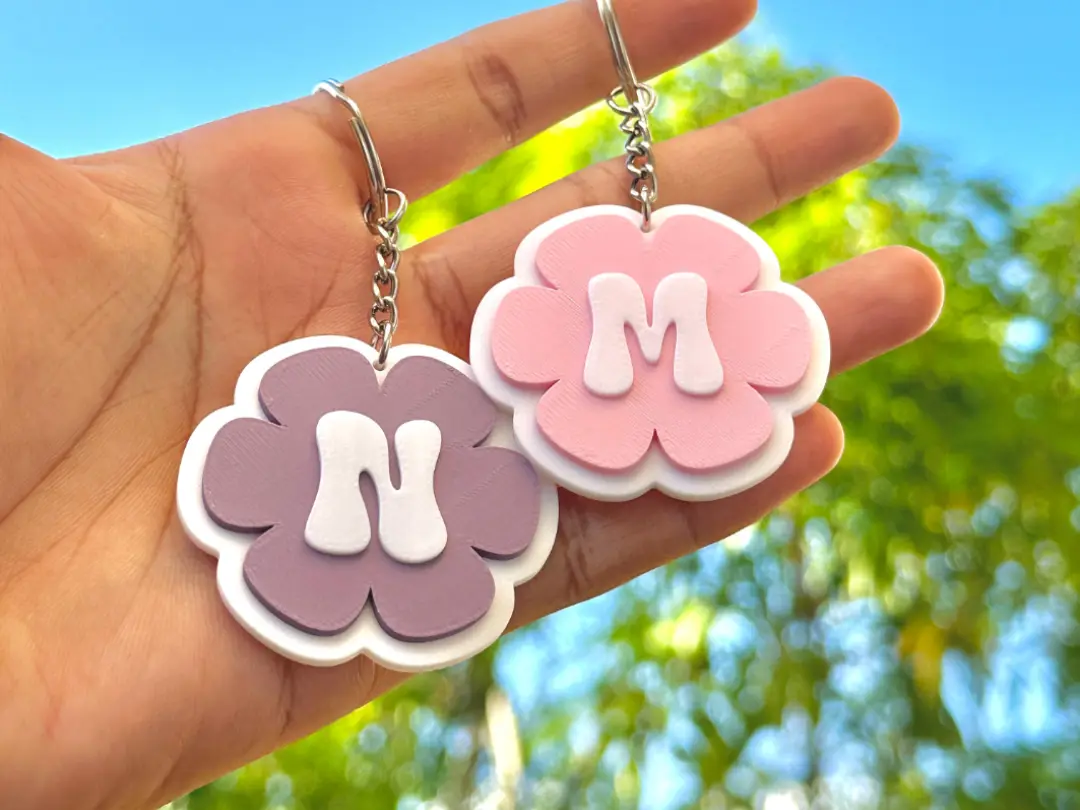 Flower Initial Keychains — modelo 3D