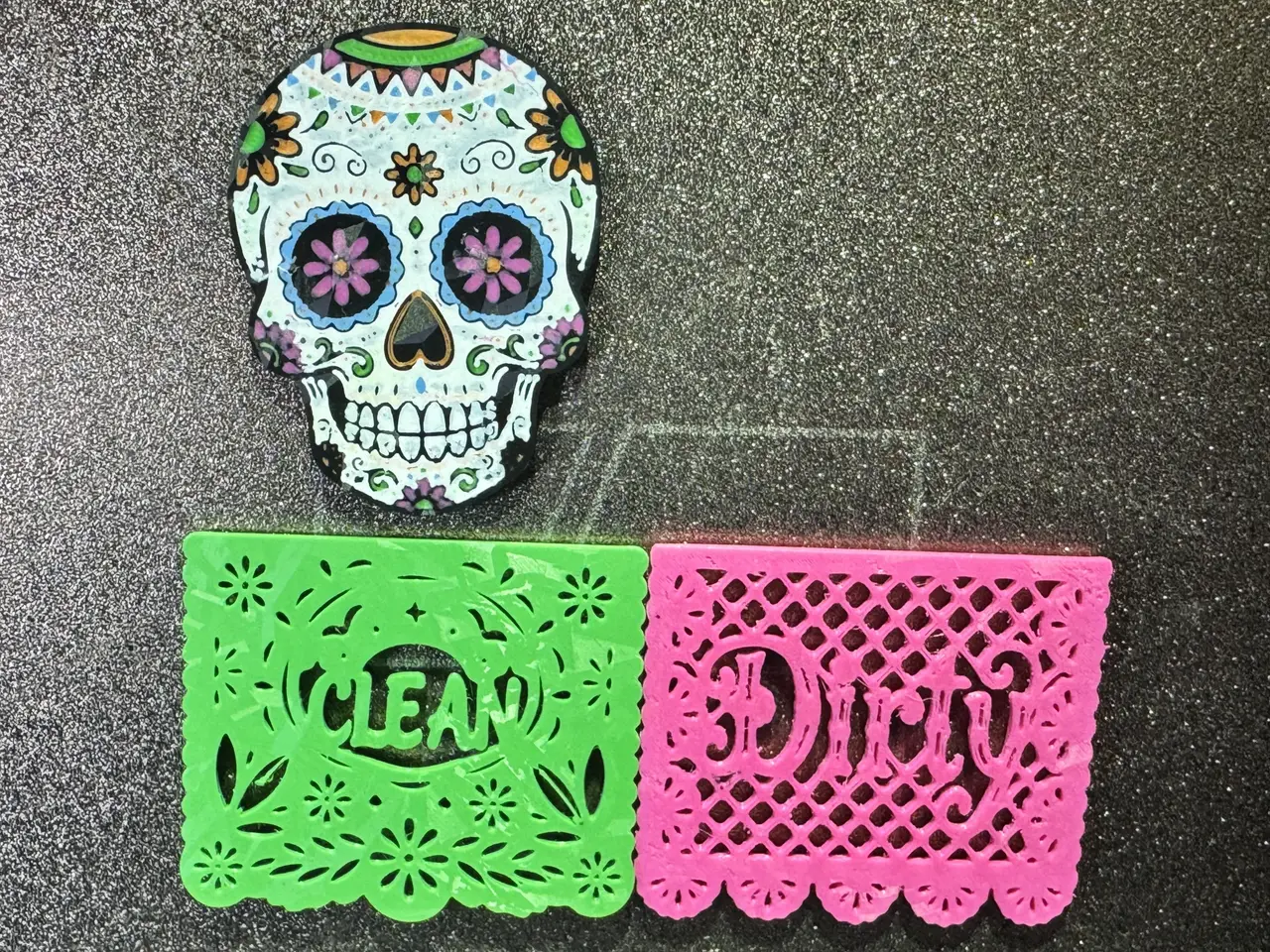 Sugar Skull and papel picado dishwasher magnet — modelo 3D