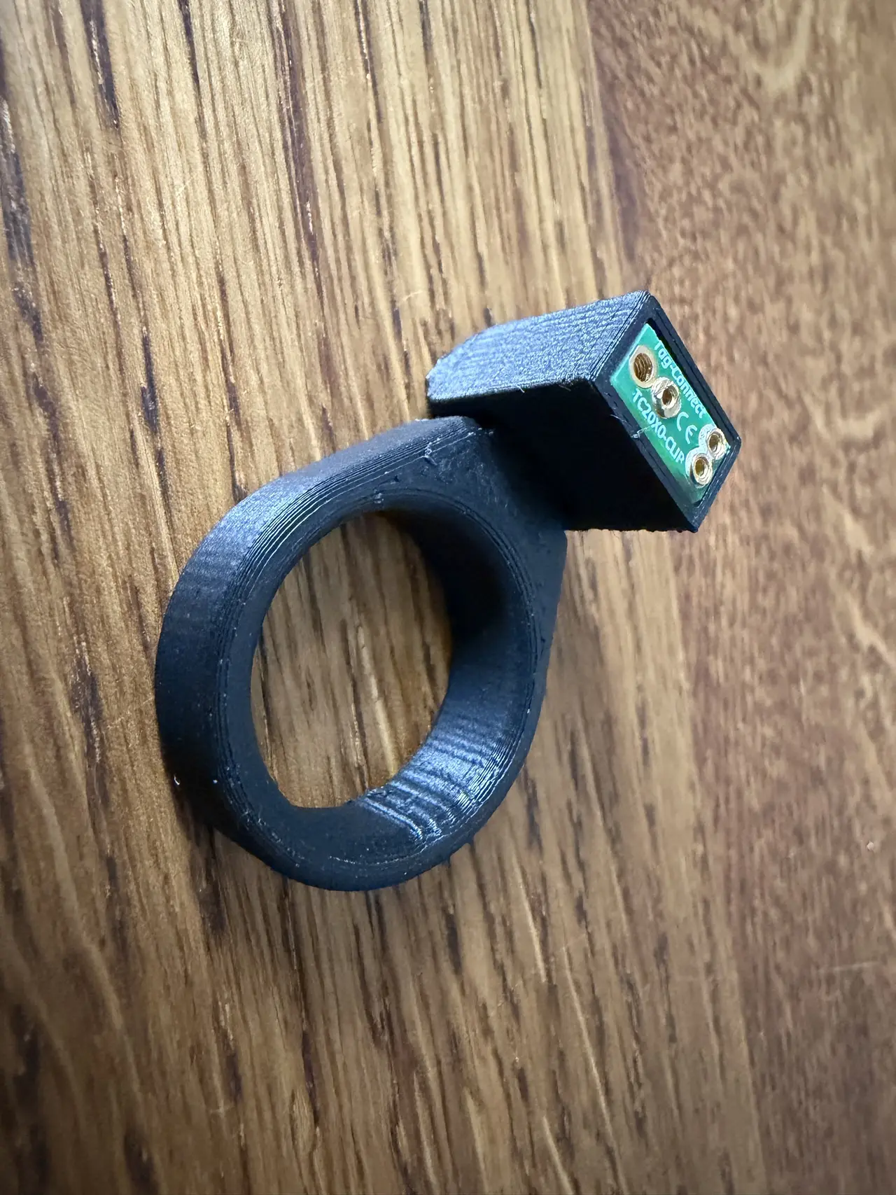 Tag-Connect TC2030-CLIP ring — modelo 3D