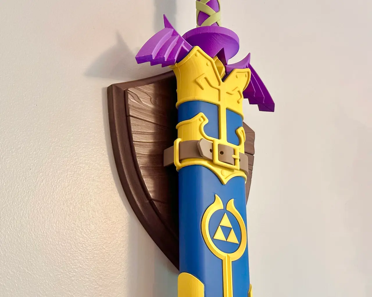 Legend of Zelda Master Sword and Scabbard Wall Mount Display (BOTW) (TOTK) (Full Scale) — modelo 3D
