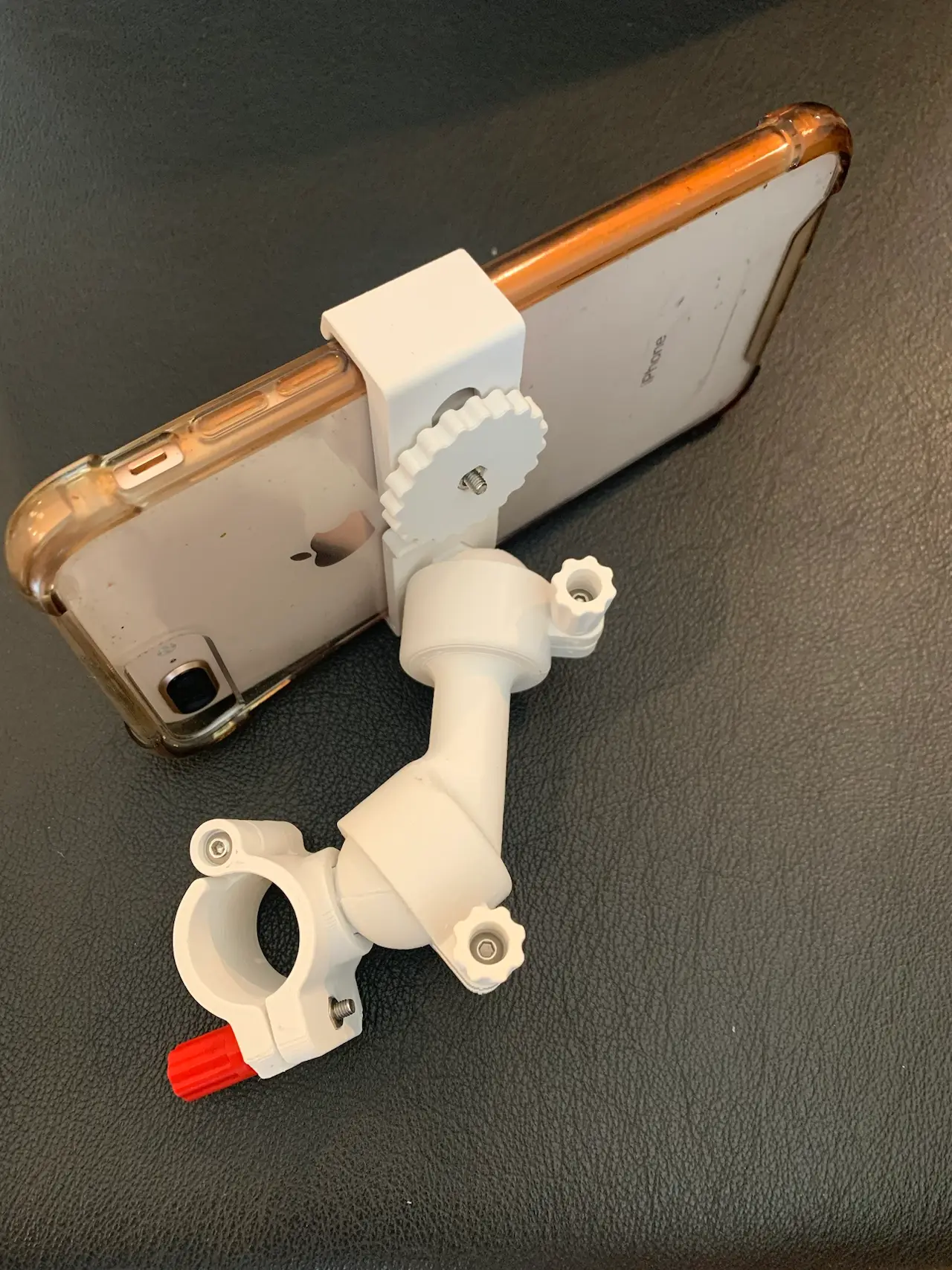 "Plasticlamp" Multi-Purpose Clamp: Adjustable Phone Holder, Magnetic Ring Option, Camera Mount, and Flashlight Support — modelo 3D